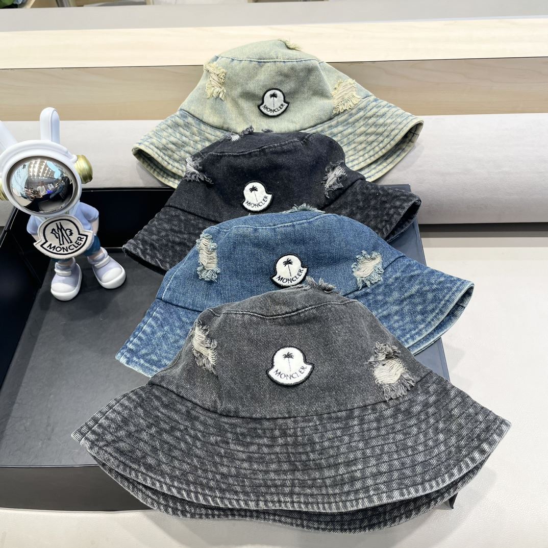 Moncler Caps